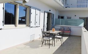 90 secondi dal letto al mare
